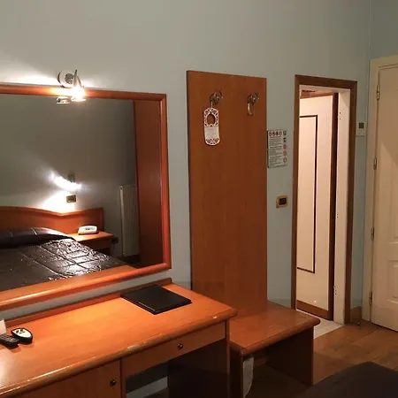 Готель Igea 3*