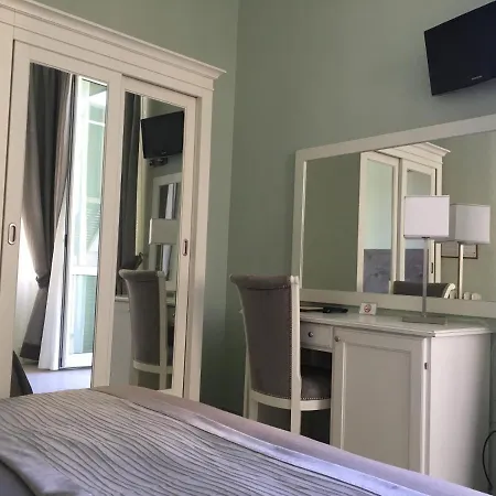 Igea Готель Алассіо